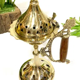 DSH Crafting Your Curiosity Gold toned Brass Doop Dani with Wooden Handle-84