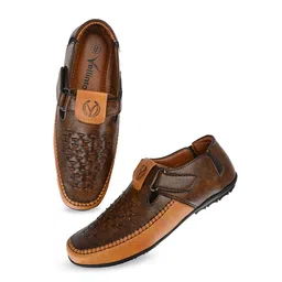 Vellinto Men LYNX Textured Shoe-Style Sandals-image-39