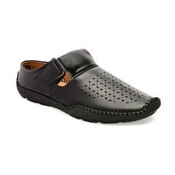 INVICTUS Men Black Shoe-Style Sandals-image-92