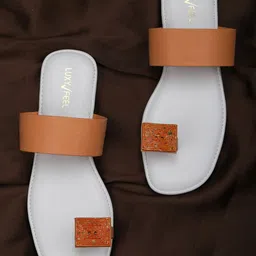 Luxyfeel Embellished One Toe Flats-12