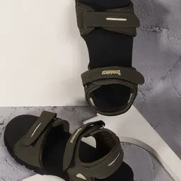 Roadster Men Green Sandals-picture-49