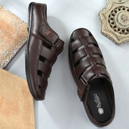 SOFTIO Men Brown Fisherman Sandals-image-73