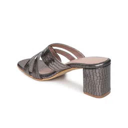 VALIOSAA Silver-Toned Textured Party Block Sandals image 5