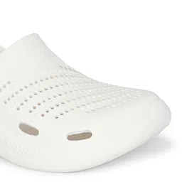 BIRDE Men Textured Round Toe Croslite  Slip-On Clogs image 3