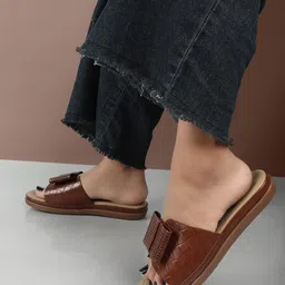 ICONICS Textured Open Toe Flats With Bows image 2