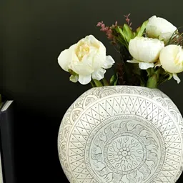 THE HOME CO. Cream Textured Round Flower Vase-image-10