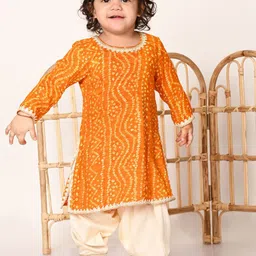 VASTRAMAY Girls Bandhani Printed Round Neck Regular Gotta Patti Kurta With Salwar-image-9