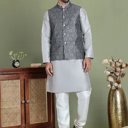 Jompers Men Printed Regular Kurta with Churidar-13