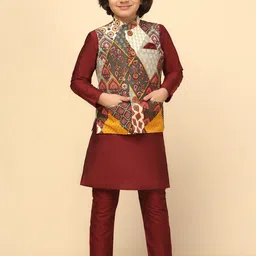 KISAH Boys Mandarin Collar Thread Work Kurta With Pyjamas & Printed Nehru Jacket-38