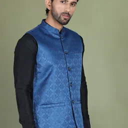 Anouk Men Regular Kurta with Churidar image 4