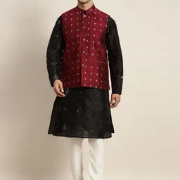 SOJANYA Men Black Mirror Work Kurta with Pyjamas & Nehru Jacket-14