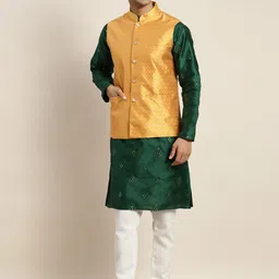 SOJANYA Men Green Embroidered Mirror Work Kurta with Pyjamas With Nehru Jacket-31