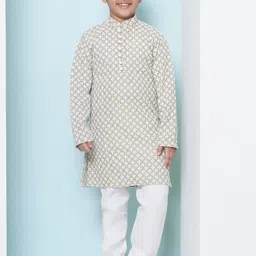 Aj DEZInES Boys Ethnic Motifs Embroidered Pure Cotton Kurta With Trousers-31
