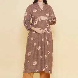 Mine4Nine Floral Printed Mandarin Collar Maternity A-Line Kurta With Trousers-image-26