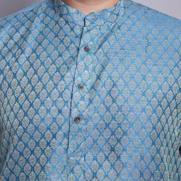 SOJANYA PLUS Plus Size Woven Design Kurta with Pyjamas & Nehru Jacket image 3