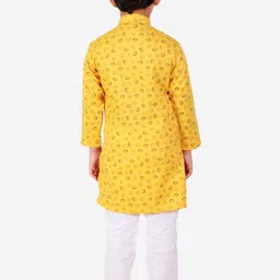 Pro-Ethic STYLE DEVELOPER Boys Yellow & White Printed Kurta With Pyjamas image 4