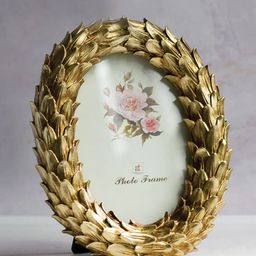 Art Street Brown Leaves Round Shaped Table Photo Frame-image-85
