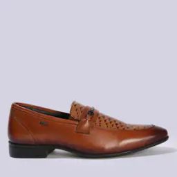 Men Croc-Embossed Slip-On Casual Shoes-5