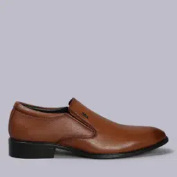 Men Low-Top Slip-On Shoes-image-43