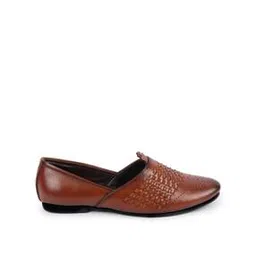 Men Low-Top Slip-On Juttis-image-28