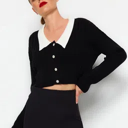 Trendyol Spread Collar Drop-Shoulder Sleeves Crop Cardigan-19
