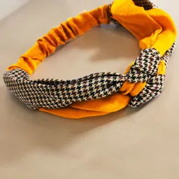 DressBerry Women Embellished Hairband-image-33