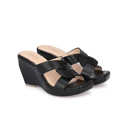 Delize Cross Strap Textured Wedge Heels-10