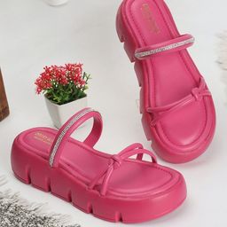 madam glorious Women Embellished Platform Sandals-image-84