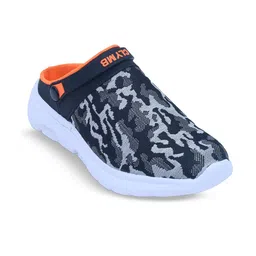 CLYMB Men Printed Mesh Lightweight Clogs image 3