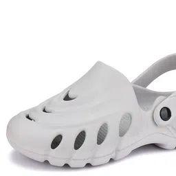 BERSACHE Men Self-Design Clogs image 5