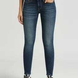 Pepe Jeans Women Skinny Fit Light Fade Stretchable Jeans-image-74