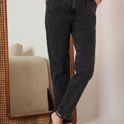 Berrylush Women Boyfriend Fit Clean Look Cropped High-Rise Jeans-image-78