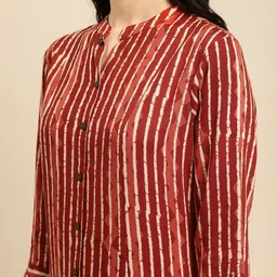 Rangita Striped Printed Regular Kurta with Trousers image 2