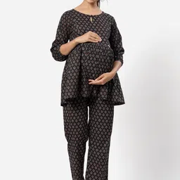 Ikk Kudi by Seerat Women Floral Printed Empire Pure Cotton Maternity Top with Trousers-image-50