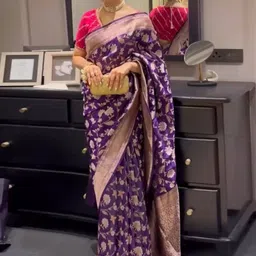 Rujave Ethnic Motifs Woven Design Zari Kanjeevaram Saree-image-27