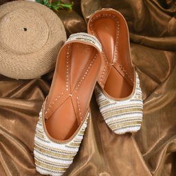 House of Pataudi Embellished Ethnic Mojaris-image-99