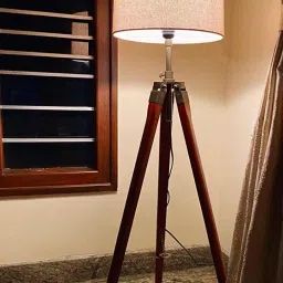 breebell Tripod Floor lamp image 5