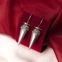 TEEJH Triangular Studs Earrings-48