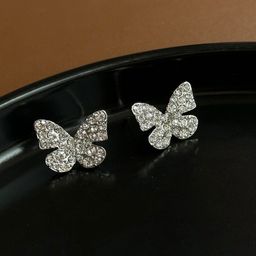 FIMBUL Silver-Plated Stainless Steel Cubic Zirconia Animal Shaped Stud Earrings-40