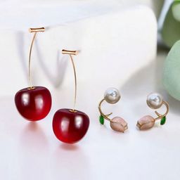 Vighnaharta Bejeweled Set Of 2 Gold-Plated Pearls Studded Floral Shaped Studs image 2