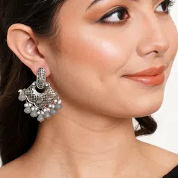 KARATCART Contemporary Drop Earrings image 4