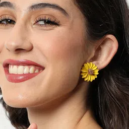SOHI Gold-Plated Floral Studs Earrings-30