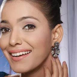 Saraf RS Jewellery Silver-Plated Geometric Drop Earrings image 5