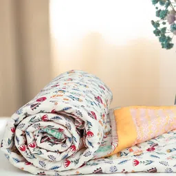 Baarno White & Red Floral 300 GSM Double Bed Quilt-picture-19