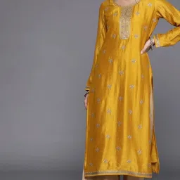 Women Embellished Silk Blend A-line Kurta-image-35