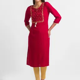 Globus Women Maroon Yoke Design Keyhole Neck Thread Work Kurta-image-53