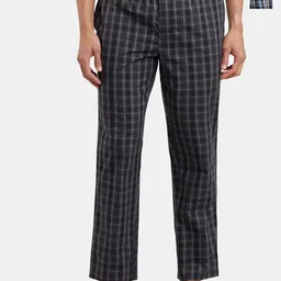 DIGITAL SHOPEE Men Pack Of 2 Checked Cotton Mid-Rise Lounge Pants-image-79