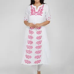 VAHSON Women White Chikankari Embroidered Handloom Kurta-image-13