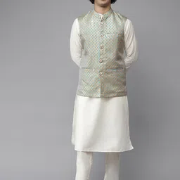 See Designs Men Green Ethnic Motifs Pure Silk Kurta with Pyjamas-picture-32