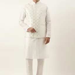 TheEthnic.Co Mandarin Collar Regular Raw Silk Straight Kurta With Pyjamas & Jacket-image-49